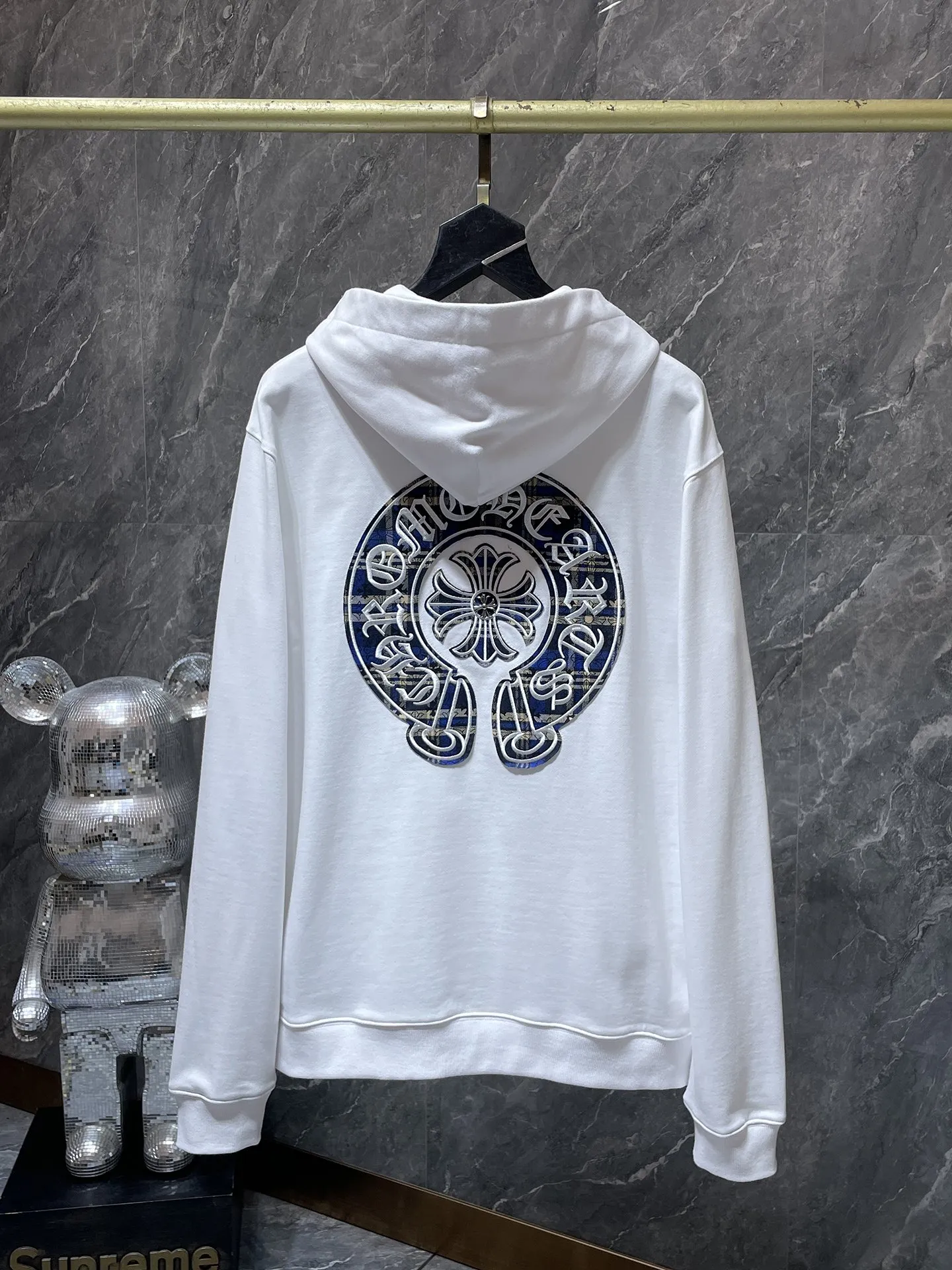 P260 Chrome Hearts Autumn and Winter 2025 Counter Synchronization Crow Horseshoe Contrast Color Patch Hooded Sweatshirt Heavy Industry Pure Handmade Cutting Patch Embroidery Technology Improved Customized Version 1:1 High Weight High Quality Fabric Recommended Color: White Black Size: S, M, L, XL